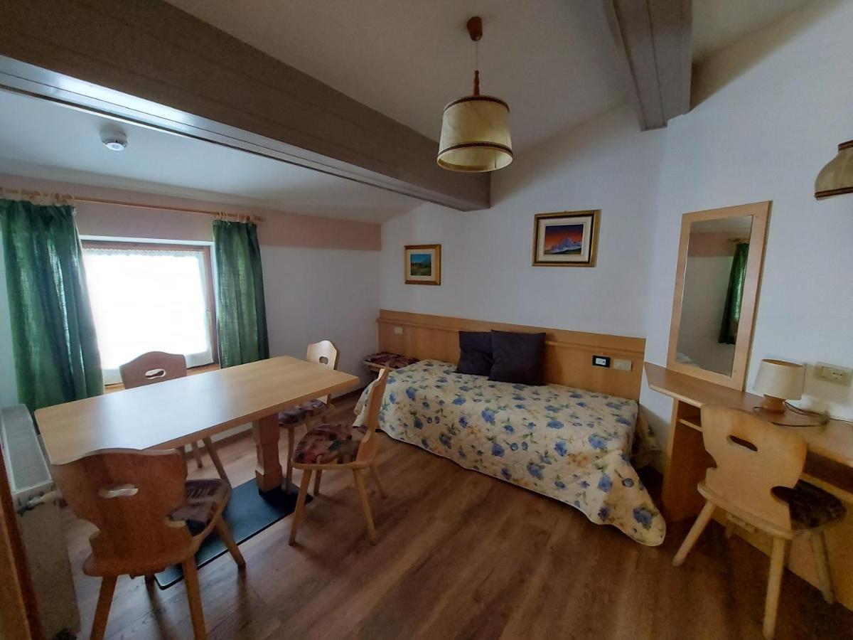 DOLOMITI appart&rooms Varena Buitenkant foto